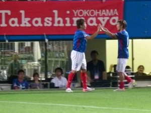 渡邉千真と大黒将志の交代